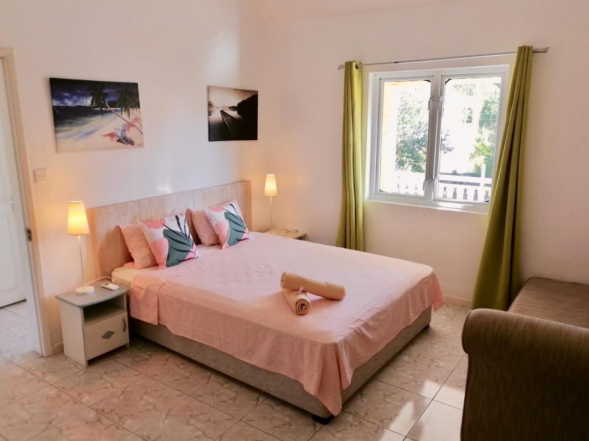 Beachfront Villa In A Beautiful And Secured Complex Flic-en-Flacq Exterior foto